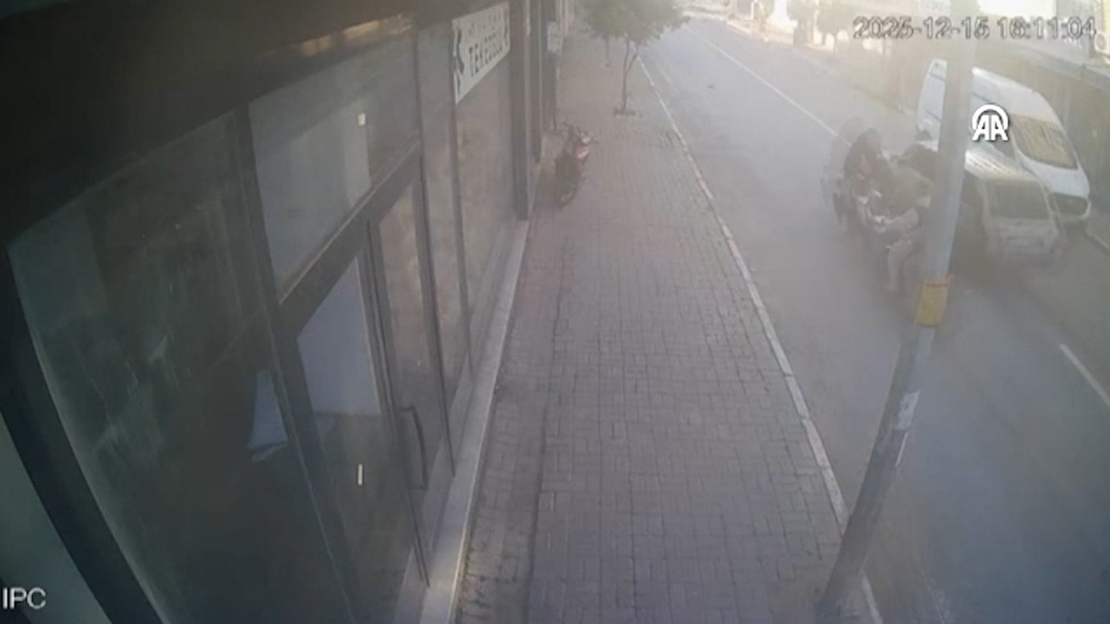 15-ya-ndaki-ocuklar-n-kulland-motosikletler-arp-t-Biri-ld