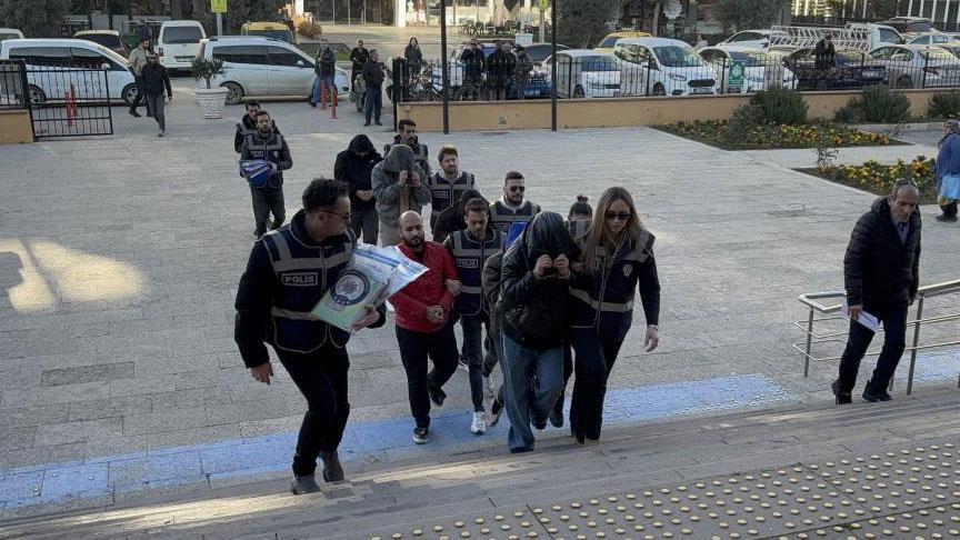 5-masaj-salonuna-fuhu-bask-n-Gizli-b-lmeler-ve-zil-sistemi-k