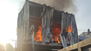 7-ki-i-hayat-n-kaybetmi-ti-Dilovas-ndaki-yang-n-facias-na-il