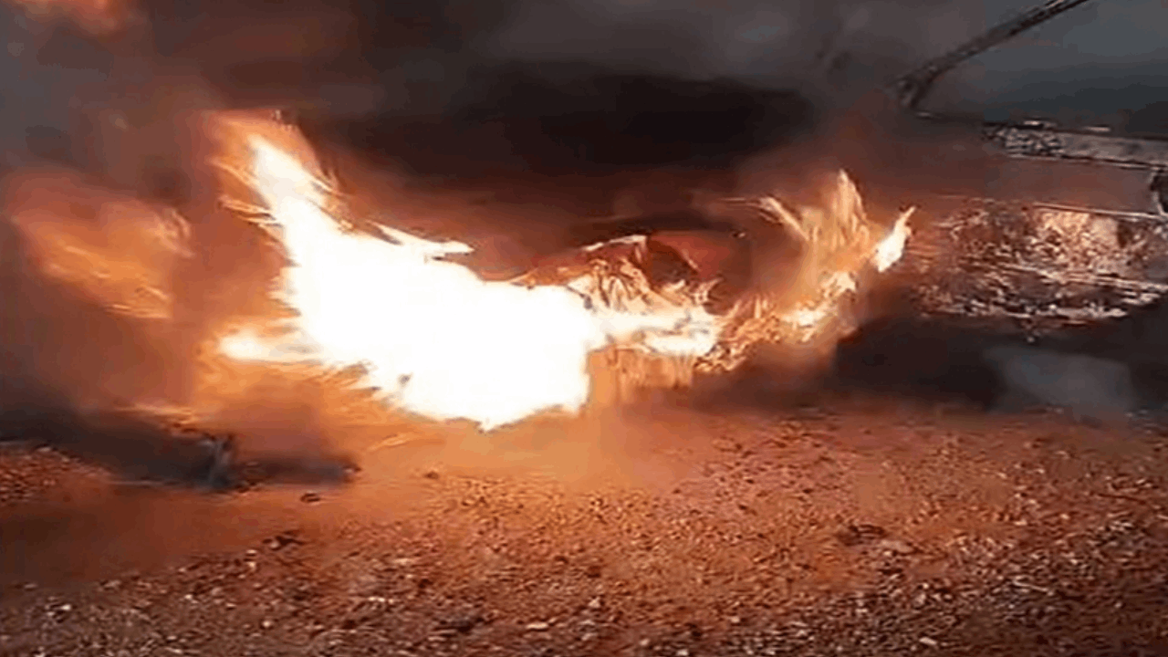 Adana-da-park-halindeki-otomobil-patlad-1-ki-i-ld