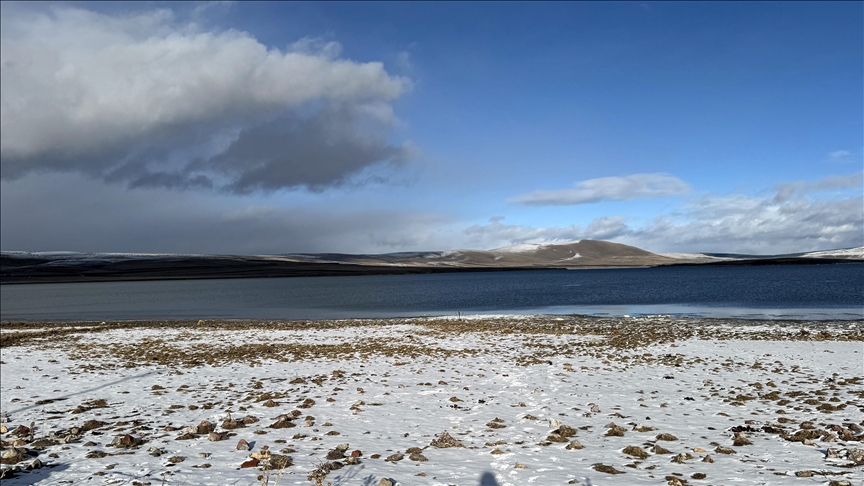 Ardahan-da-Akta-G-l-evresi-kar-ya-yla-beyaza-b-r-nd