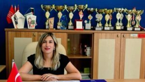 Aysel-retmenin-gururland-ran-ba-ar-s-E-itim-d-nyas-n-n-Nobel