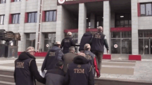 Bakan-Yerlikaya-FET-ye-y-nelik-operasyonlarda-160-pheli-yaka