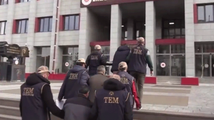 Bakan-Yerlikaya-FET-ye-y-nelik-operasyonlarda-160-pheli-yaka