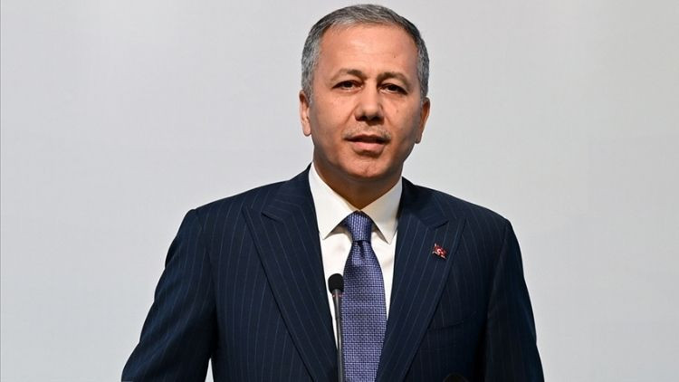 Bakan-Yerlikaya-Gere-ini-yapar-z-diyerek-duyurdu-Yayaya-arpa