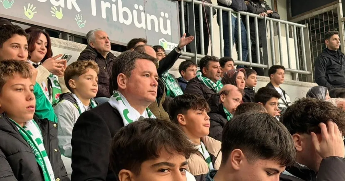 Bursaspor-sevgisi-ocuklar-n-kalplerine-i-lendi