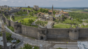 DS-Diyarbak-r-ve-Mardin-deki-baz-ta-nmazlar-n-satacak