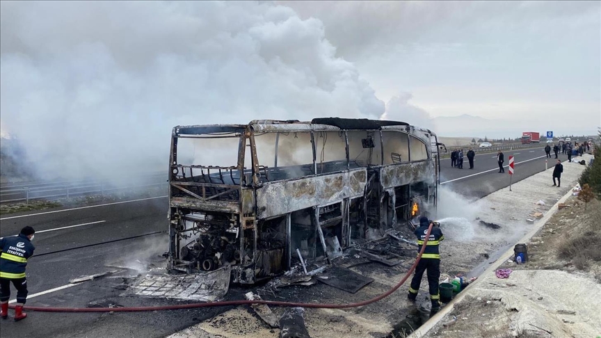 Eski-ehir-de-kan-yang-nda-yolcu-otob-s-kullan-lamaz-hale-gel