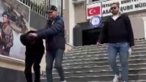 Euro-verip-dolar-almak-istemi-ti-stanbul-da-Yunanistan-uyruk