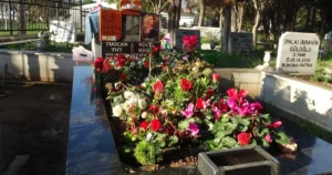 G-ll-n-n-mezar-g-l-bah-esine-d-nd