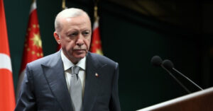 Kabine-bug-n-toplan-yor-te-masadaki-konular