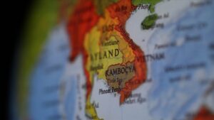 Kambo-ya-Tayland-ile-devam-eden-at-malarda-12-ki-i-hayat-n-k