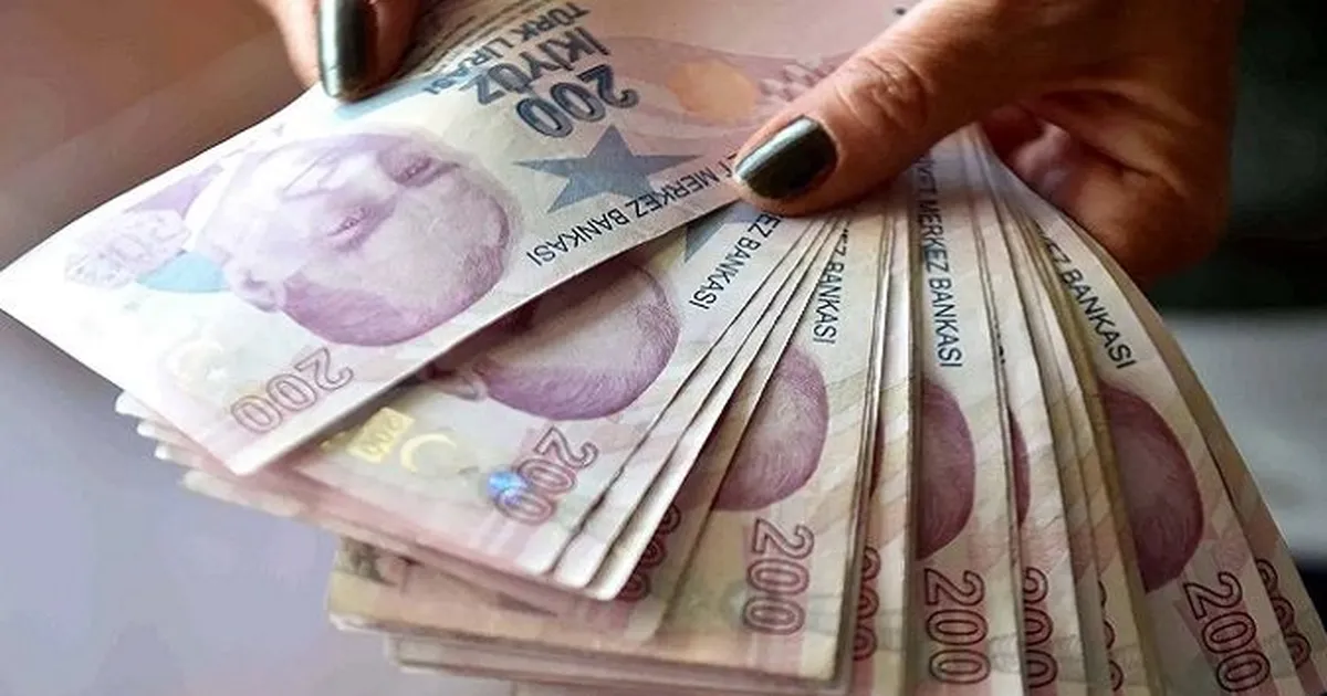 Kamu-personeline-30-bin-TL-seyyanen-zam-geri-ekildi