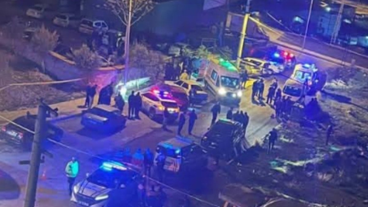 Kendisi-ile-konu-mak-istemeyen-gen-k-z-ld-rd-6