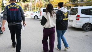 Kentin-kabusu-oldular-Kameralar-ele-verdi-yakaland-lar