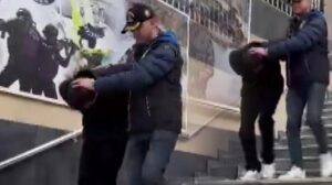 L-bnanl-Murat-Hatayl-smail-kt-Sevgiliden-60-bin-euroya-mal-o