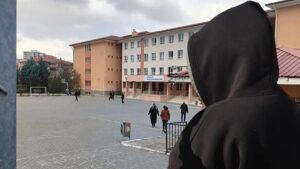 Lisede-skandal-olay-retmen-k-z-rencilere-m-stehcen-foto-raf-