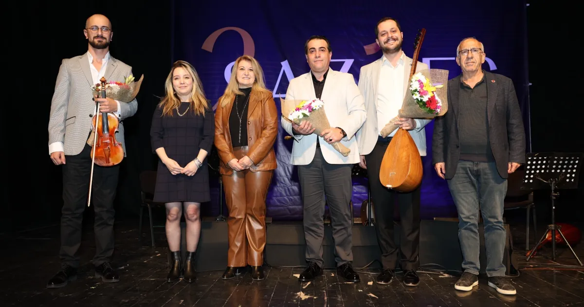 Nil-fer-de-Ustalara-Sayg-konserleri-ba-lad