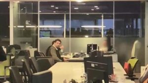 Oyuncak-silahla-televizyon-binas-na-girmi-ti-12-y-l-hapis-ta