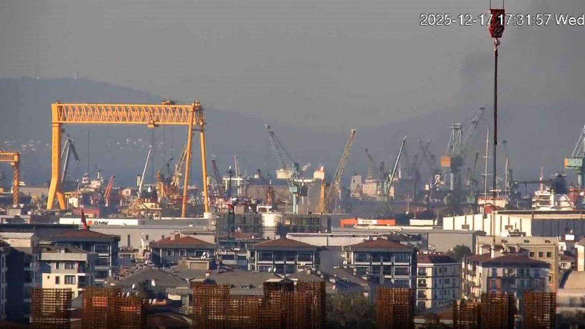 İstanbul- Tuzla'da tersanede gemide yangın -3 / Ek görüntüy
