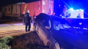 Y-k-treni-otomobille-arp-t-Yaral-lar-var