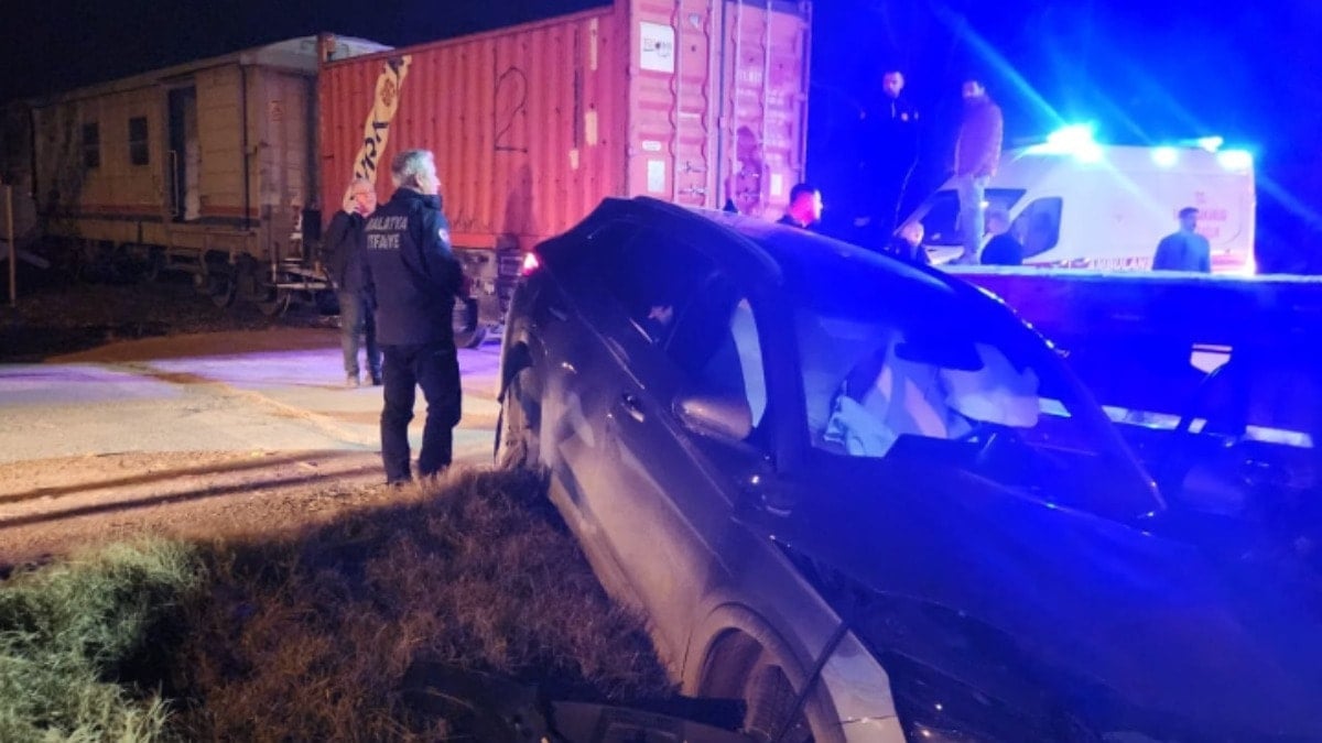 Y-k-treni-otomobille-arp-t-Yaral-lar-var