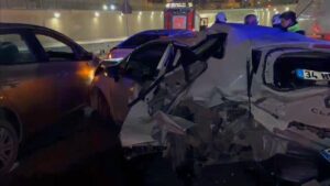 İstanbul -Çekmeköy’de 7 aracın karıştığı zincirleme k