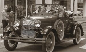 Tarih: 1925, Yer: İstanbul Erkek Lisesi