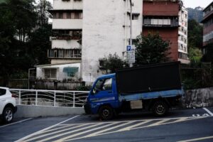 Trabzon'da Minibüs Çarpması: Ev Hapsine Çıkan Sürücü