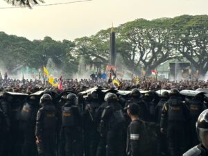 Başlık: Trump, Venezuela ve İran'daki Gelişmelerle İlgili Yorum Paylaş