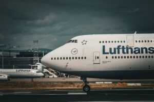 Frankfurt Havalimanı'nda Zorlu Kış Şartları