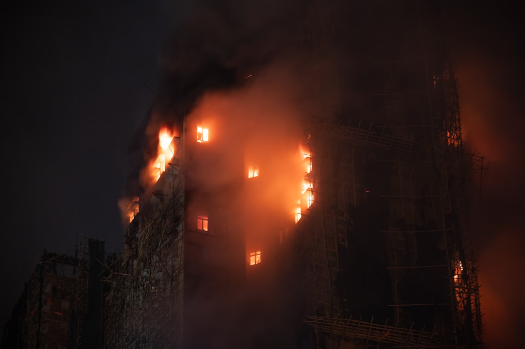 İmar Yönetmeliğinde Değişiklik: Müstakil Yapılarda Yangın Merdiveni