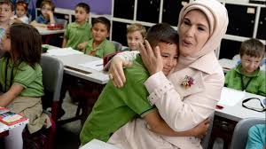 Emine Erdoğan’dan Öğrencilere Yarıyıl Tatili Mesajı