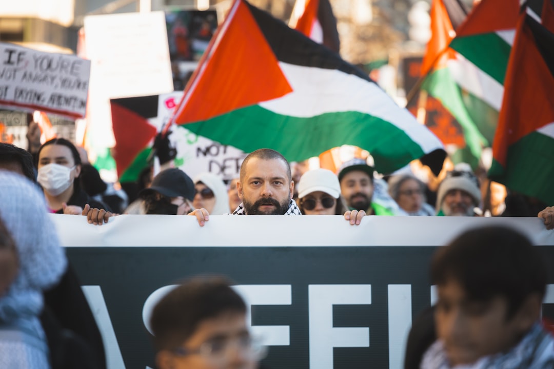 Israil ve Suriye Paris'te Görüşecek