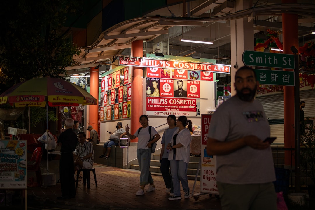 Maduro'nun Eşofmanı Satılıyor