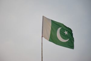 Pakistan'da Güvenlik Gereçleri ile Tahliye