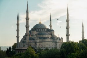 Türkiye Diyanet Vakfı Genel Müdürü İzani Turan, vakfın 2025 faaliyetle