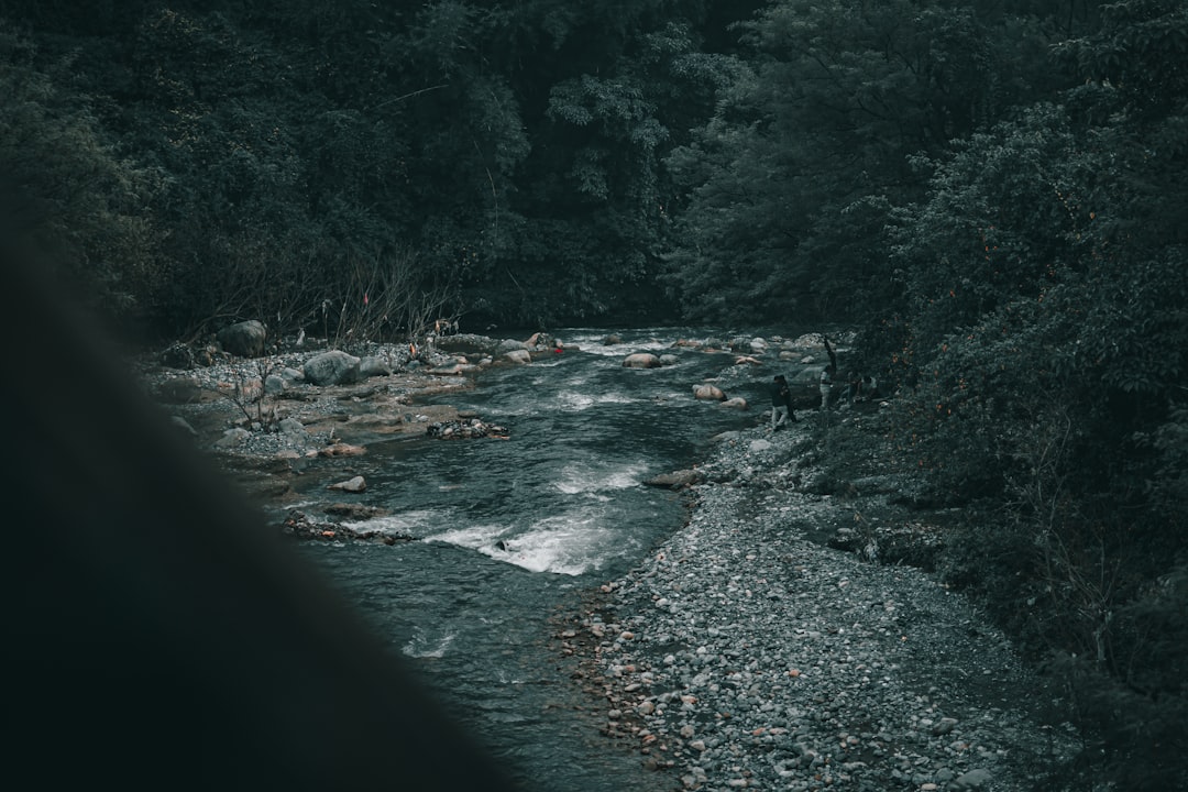 YPG/SDG, Fırat Nehri'nin batısını suyla tehdit ediyor
