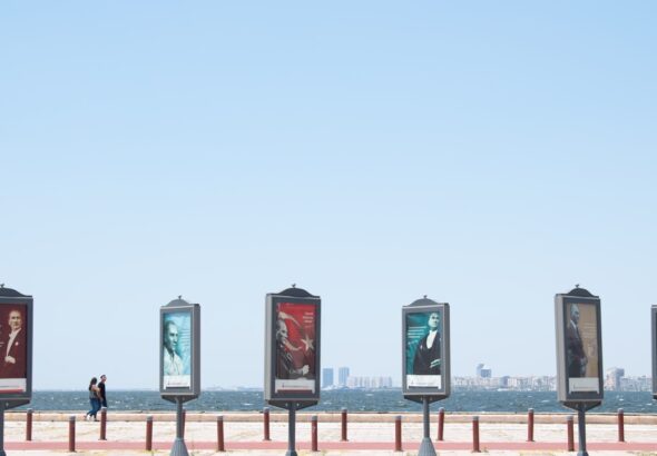 Bakan Göktaş, Çocuklarla İlahiye Eşlik Etti