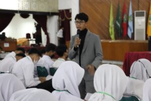 Öğrencilere Bilişim Dolandırıcılığı Uyarısı