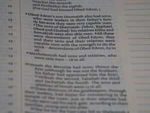 Uşak'ta İlkokul Öğrencilerinin Türk Bayrağını Öpmeleri Güvenlik Kamera