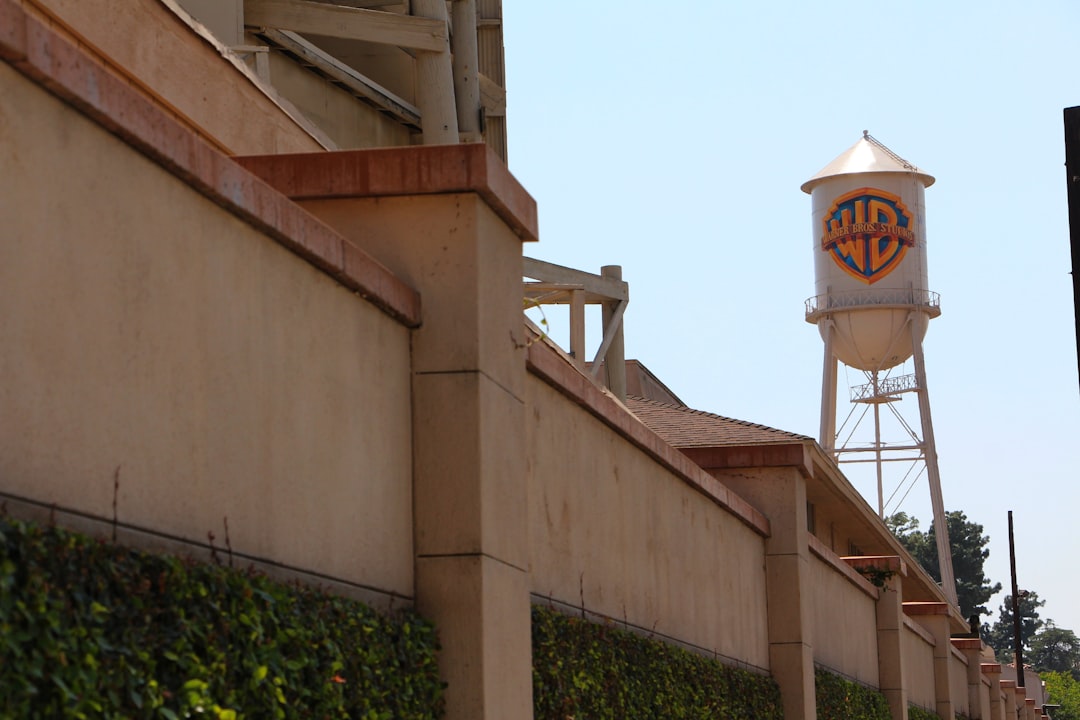 Warner Bros. Discovery, Paramount'un yeni satın alma teklifini inceled