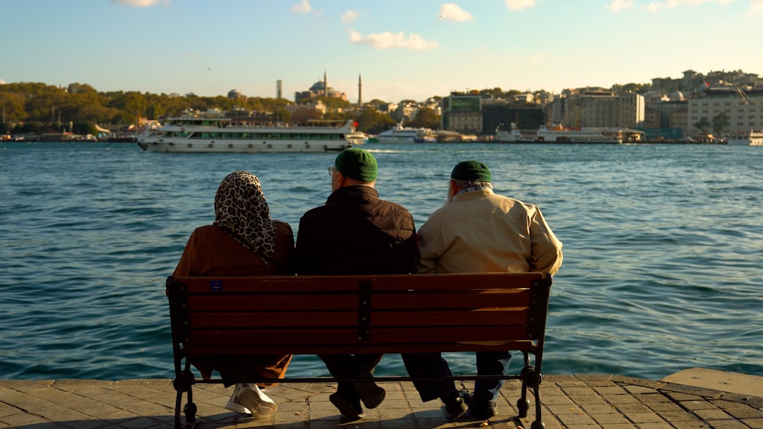 Ekrandaki İş Arkadaşınız Gerçek Mi?